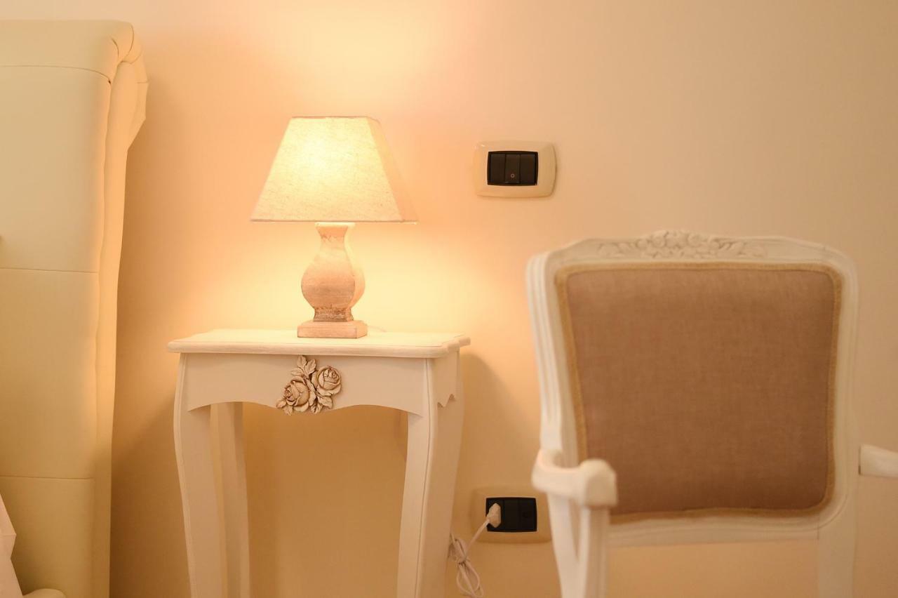 נאפולי B&B Bonnes Suites מראה חיצוני תמונה