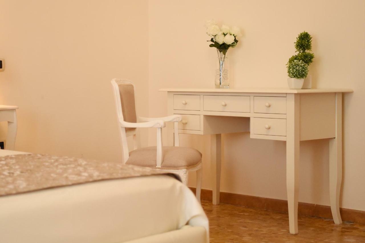 נאפולי B&B Bonnes Suites מראה חיצוני תמונה