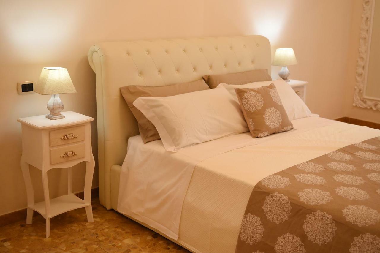 נאפולי B&B Bonnes Suites מראה חיצוני תמונה