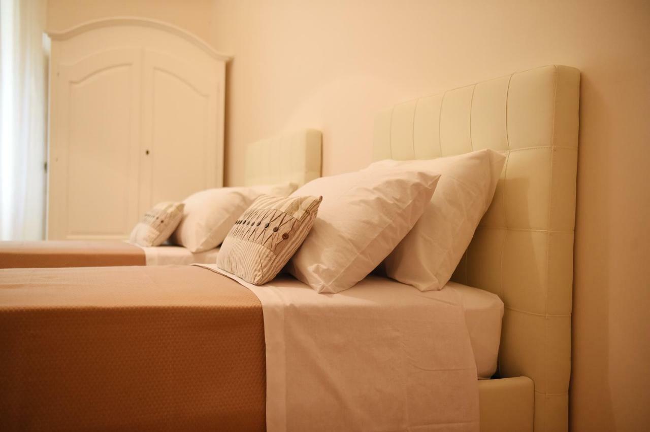 נאפולי B&B Bonnes Suites מראה חיצוני תמונה