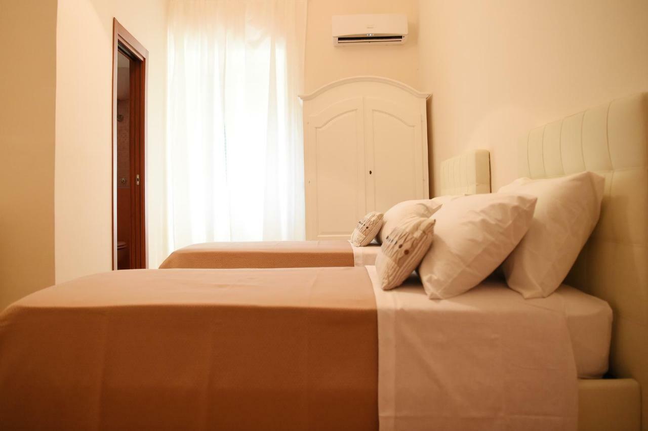 נאפולי B&B Bonnes Suites מראה חיצוני תמונה