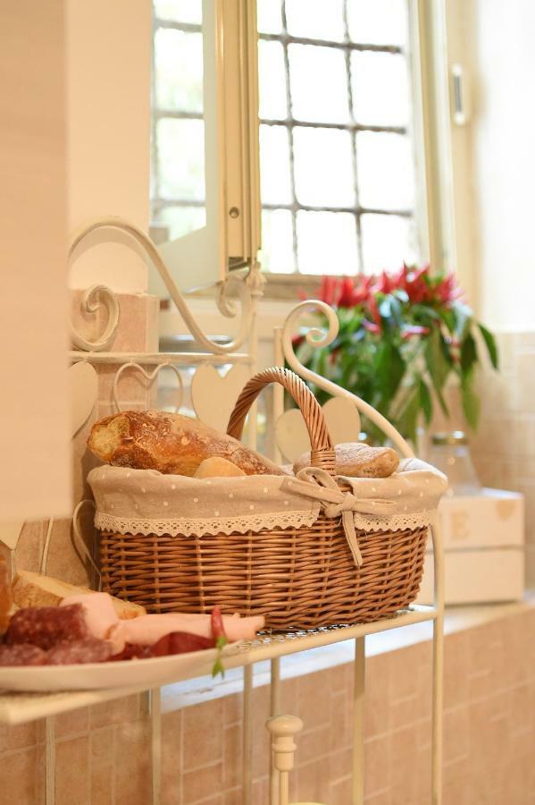נאפולי B&B Bonnes Suites מראה חיצוני תמונה